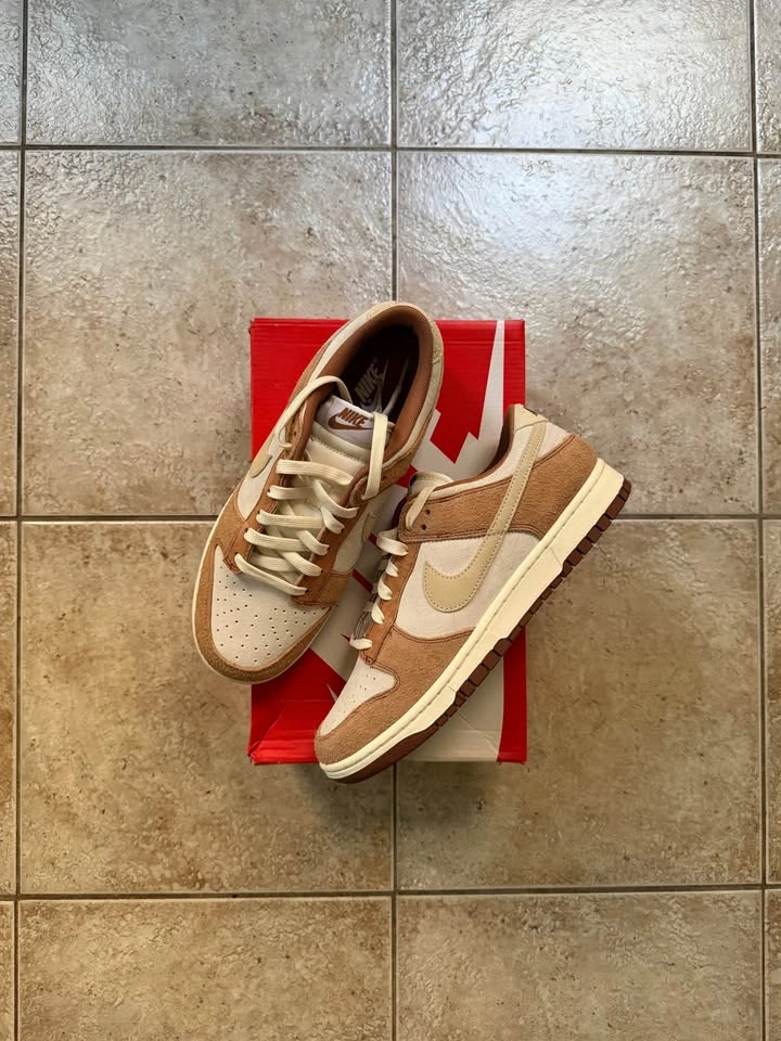 Nike Dunk Low "Medium Curry"