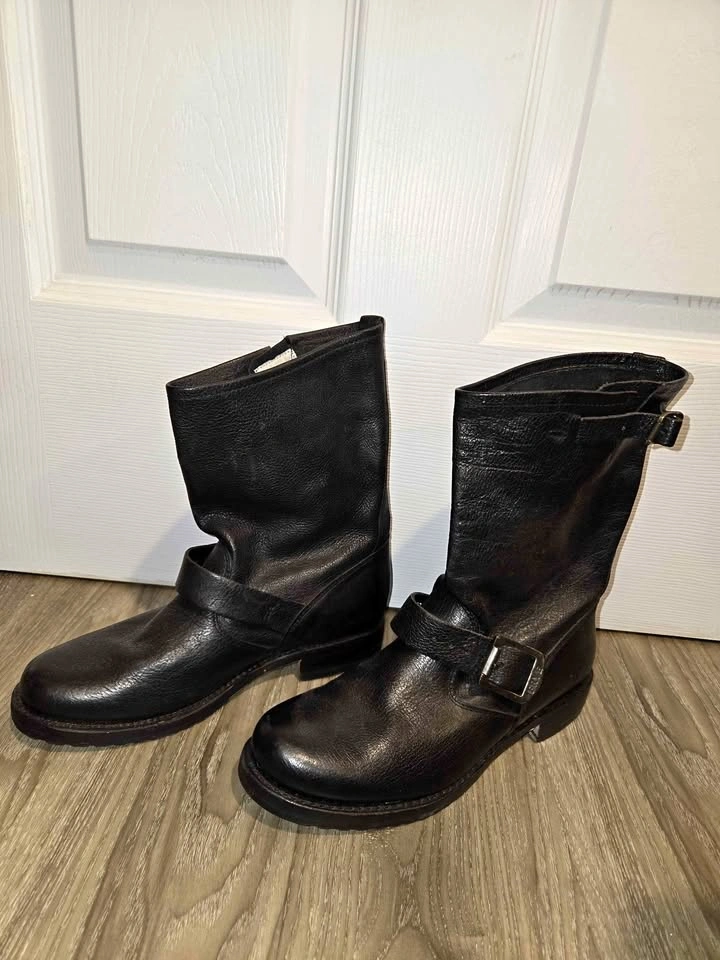 FRYE Boots size 6 or 7