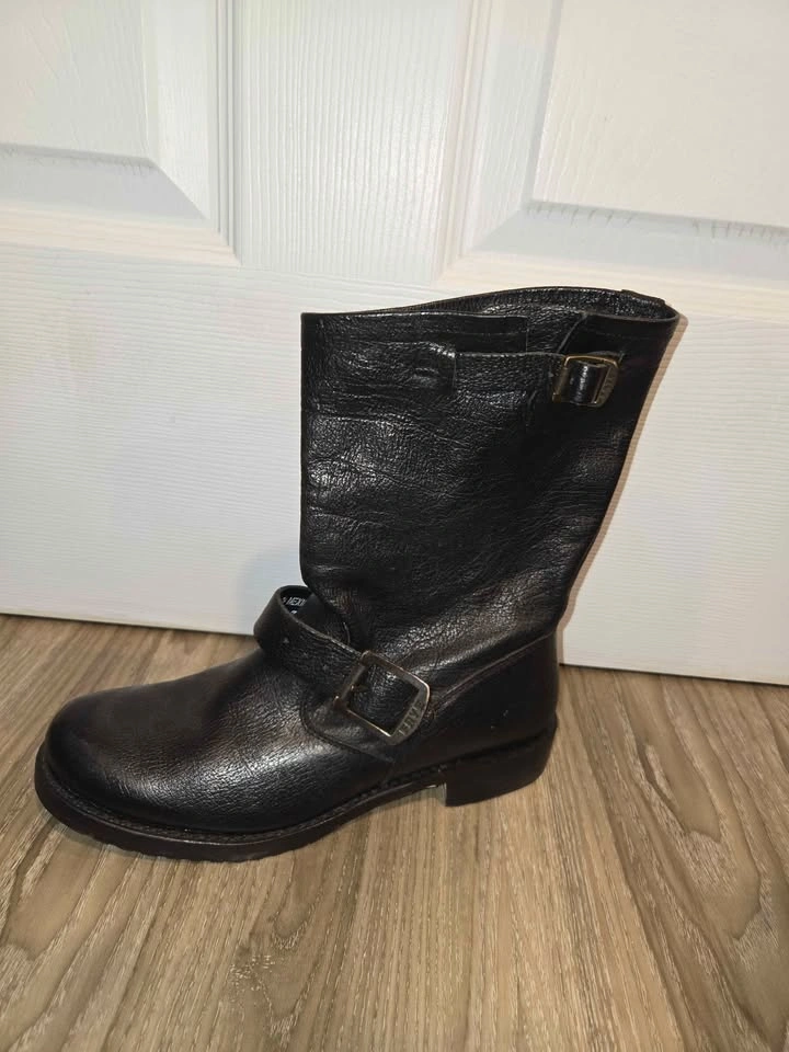 FRYE Boots size 6 or 7 - photo 2