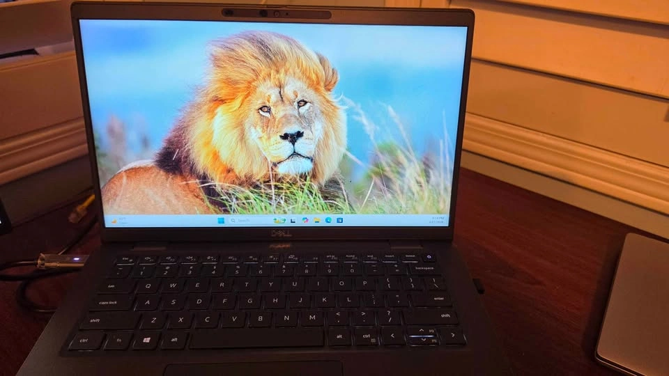 Dell Touch Screen Laptop Intel i7 11th Gen 16GB RAM - photo 2