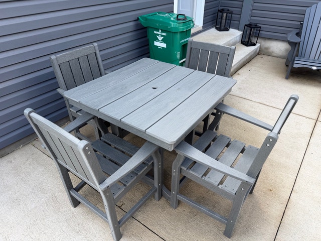 HDPE Patio Table with 4 Chairs - Grey
