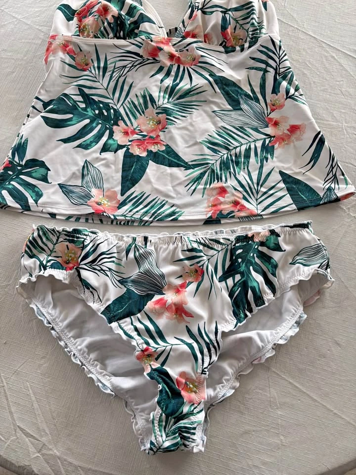 CUPSHE Tropical Floral Tankini Set - Size Large