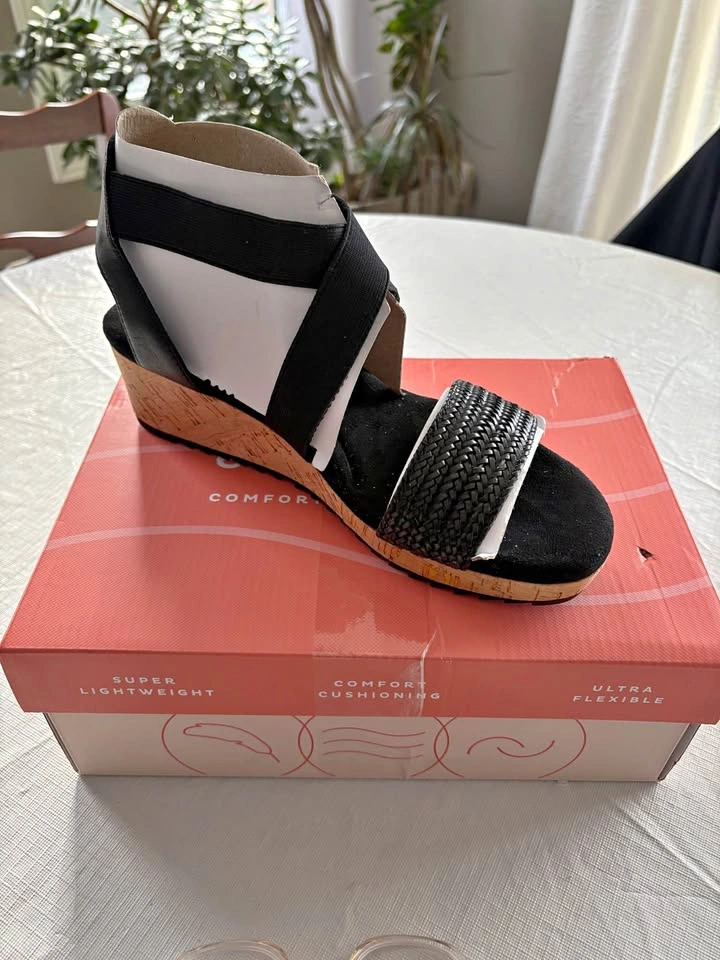 Easy Spirit Selorena2 Woven Wedge Sandals - Size 8 Wide