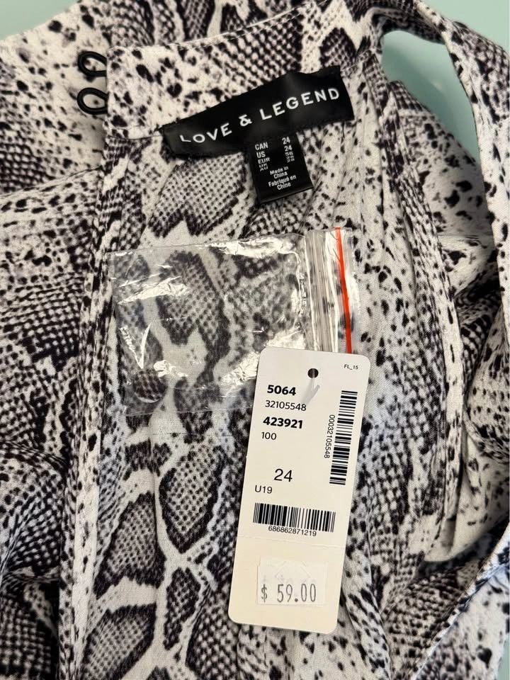 NWT Love&Legend Snakeskin Halter Wide-Leg Jumpsuit - 24 Plus - photo 2