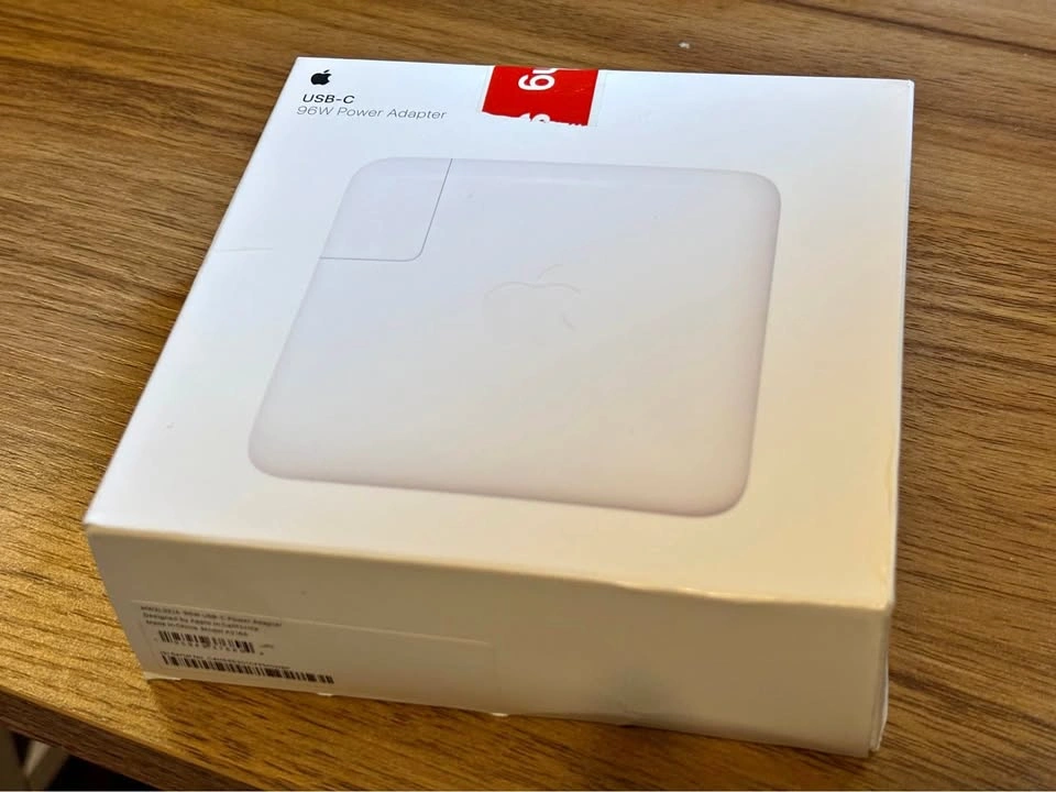 Apple 96W USB-C Power Adapter + 240W USB-C Cable (2m)