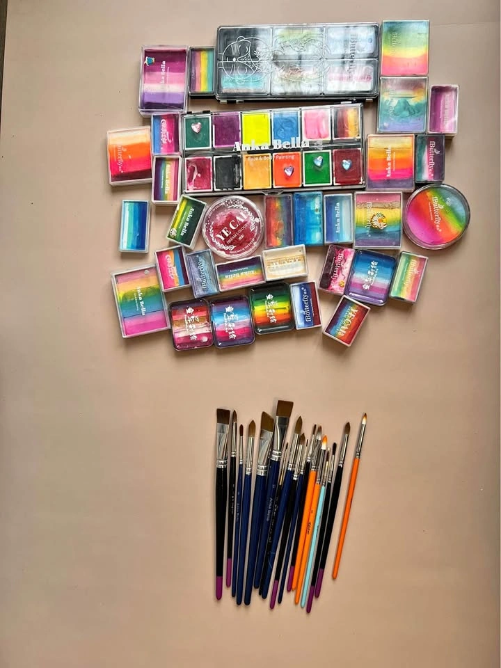 Paint Set + Brushes