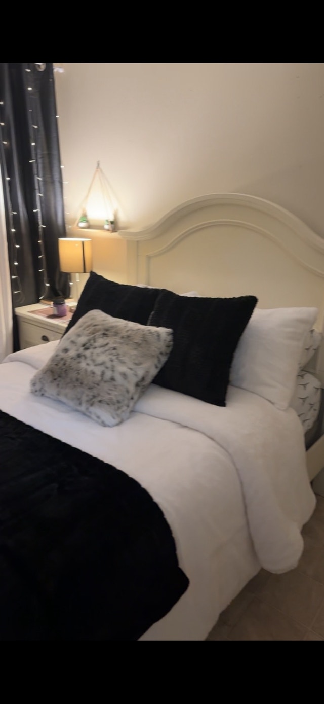 Bed frame, dresser and night stand - photo 2
