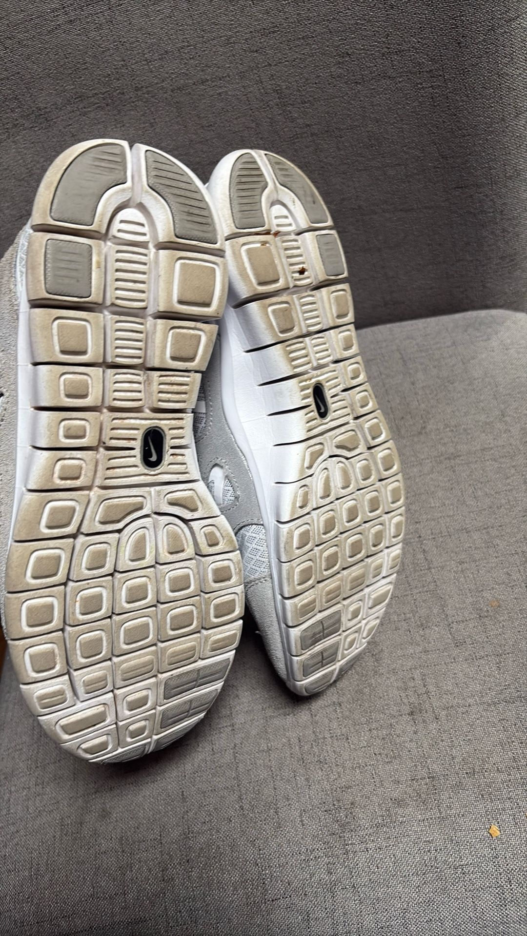 Nike Men Size 8 Used Twice $25 - photo 3