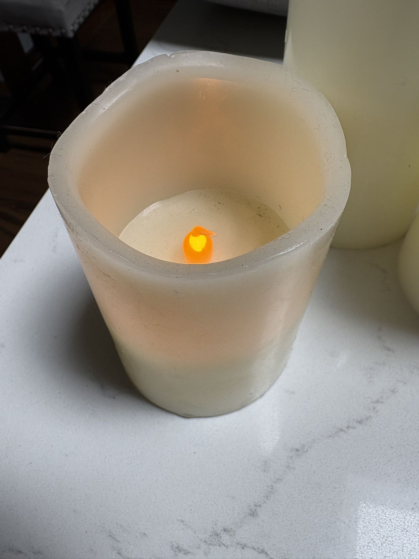 Flameless Candles Need Batteries $5 - photo 3
