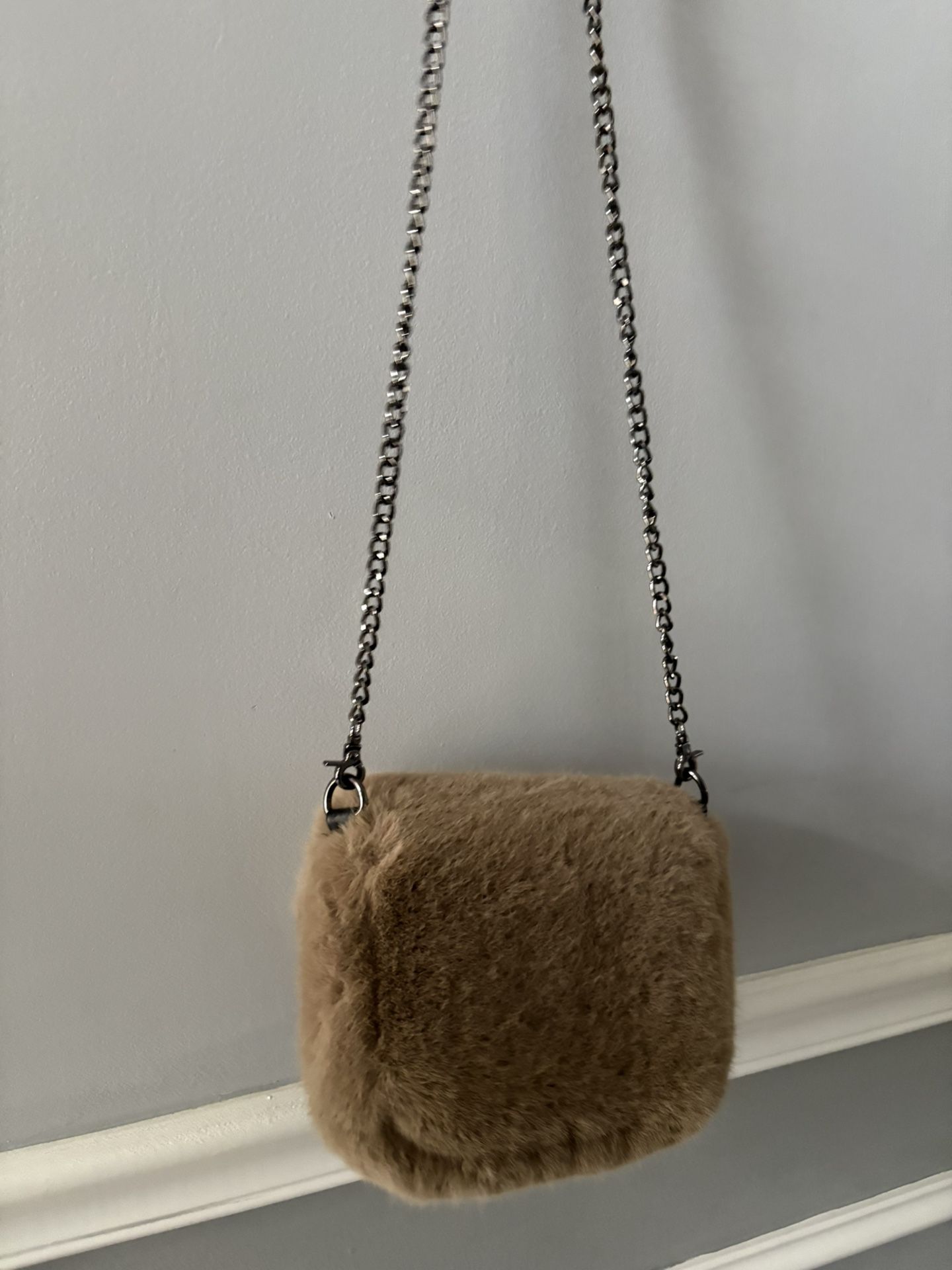Small Furry Handbag Used Once $20 - photo 3