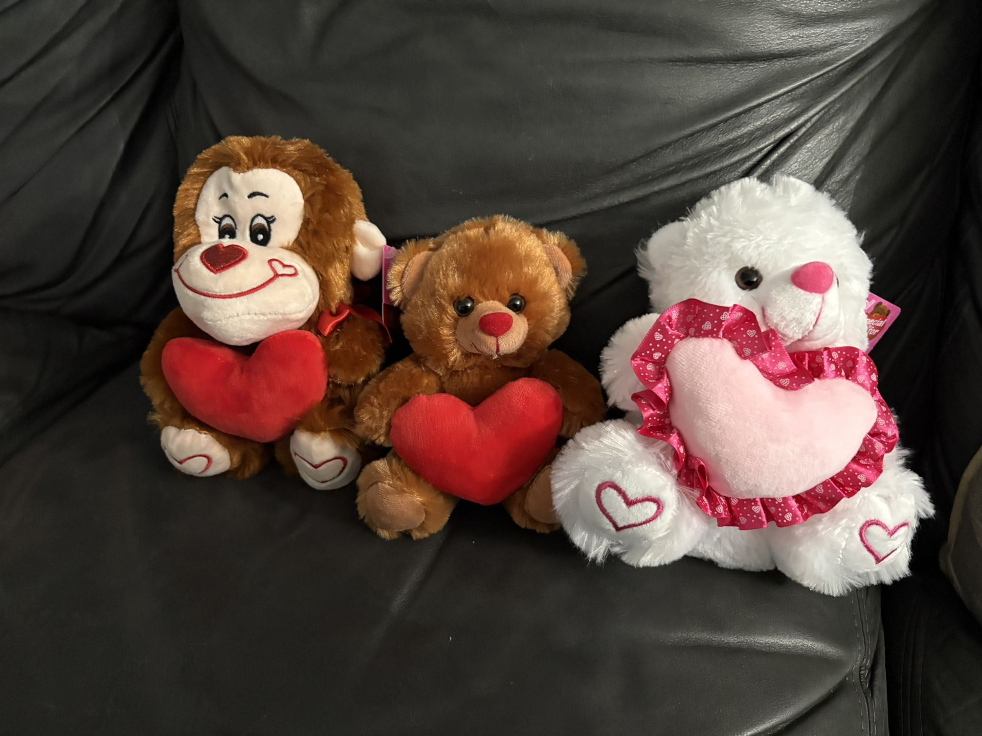 6 New Love Plushies $25 For All - photo 2