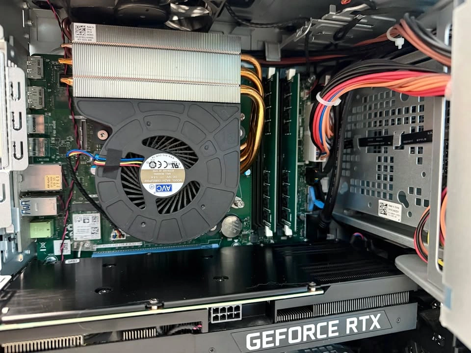 Dell Precision Workstation i7-10700K 32GB RAM 1TB SSD + KB/Mouse - photo 5