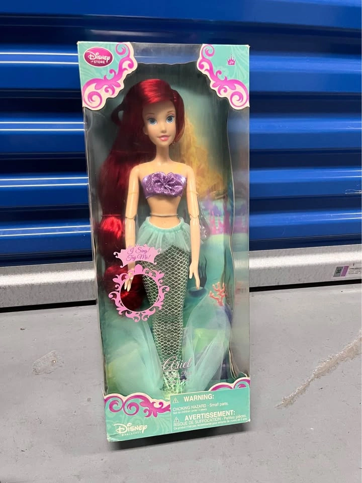 Official Disney Singing Doll - RARE Limited Editions - photo 4