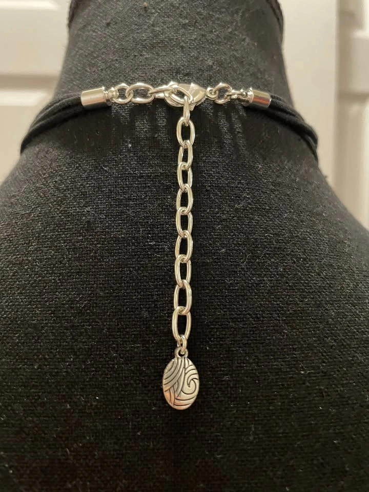 Silver elephant necklace on a black cord - photo 3