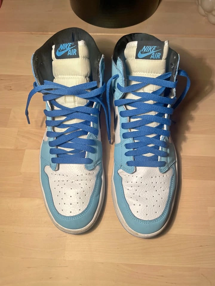 Mens US 10 Nike Air Jordan 1 Retro High OG University Blue