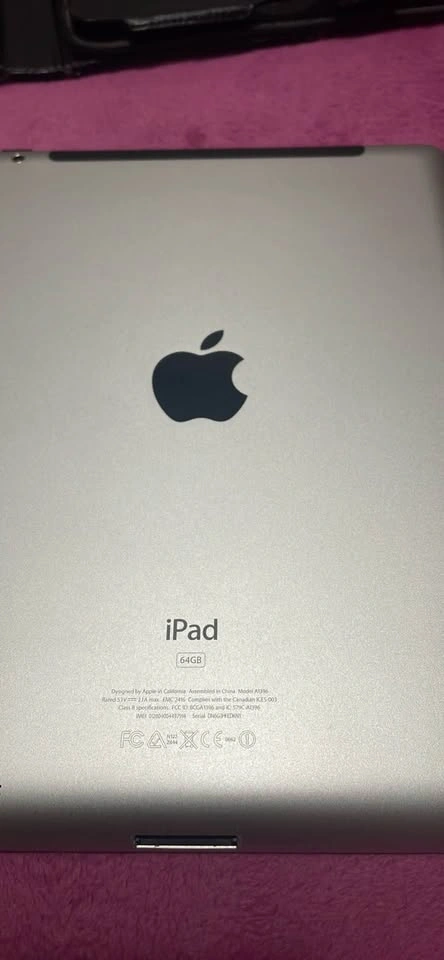 Apple iPad 2 (2nd Gen) 64GB WiFi + 3G White - photo 3