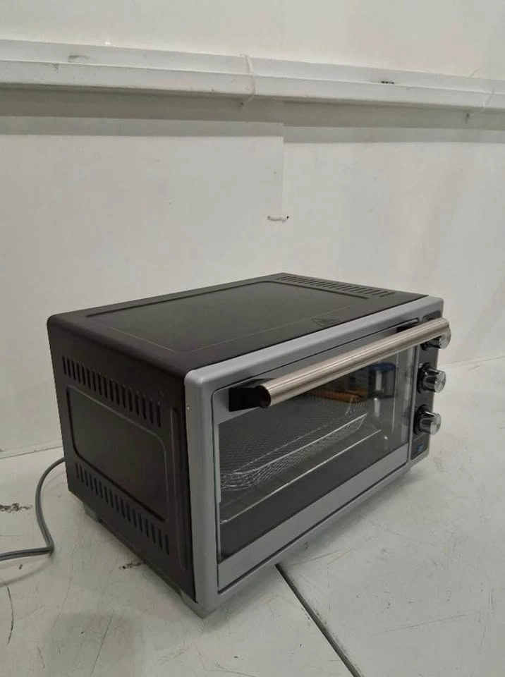Amazon Basics 6-Slice Toaster Oven w/ Air Fryer - photo 3