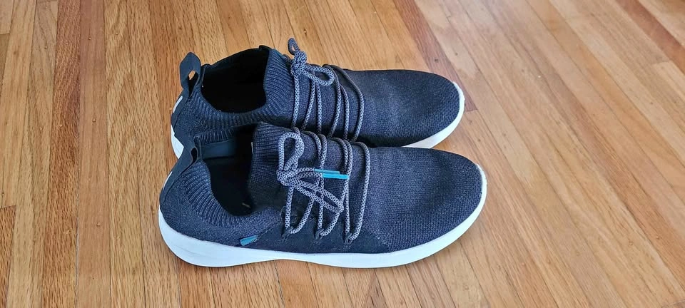 Vessi (Women size 8)