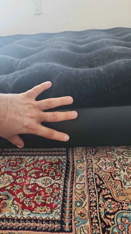 2 x Black Inflatable Air Mattress - photo 2