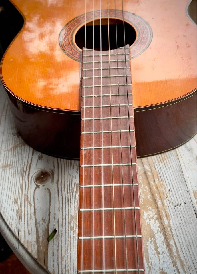 Yamaha Classical Guitar - photo 4