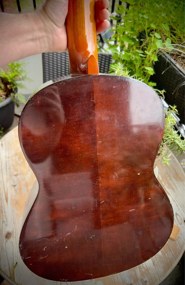 Yamaha Classical Guitar - photo 5