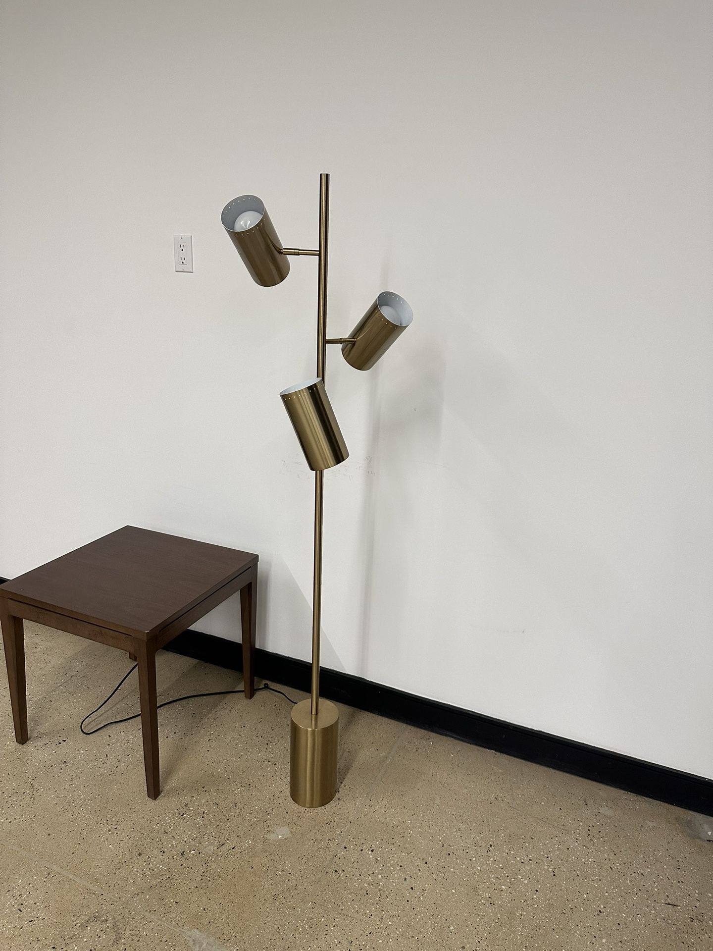 Hampton & Thyme 3-Light Floor Lamp - photo 3
