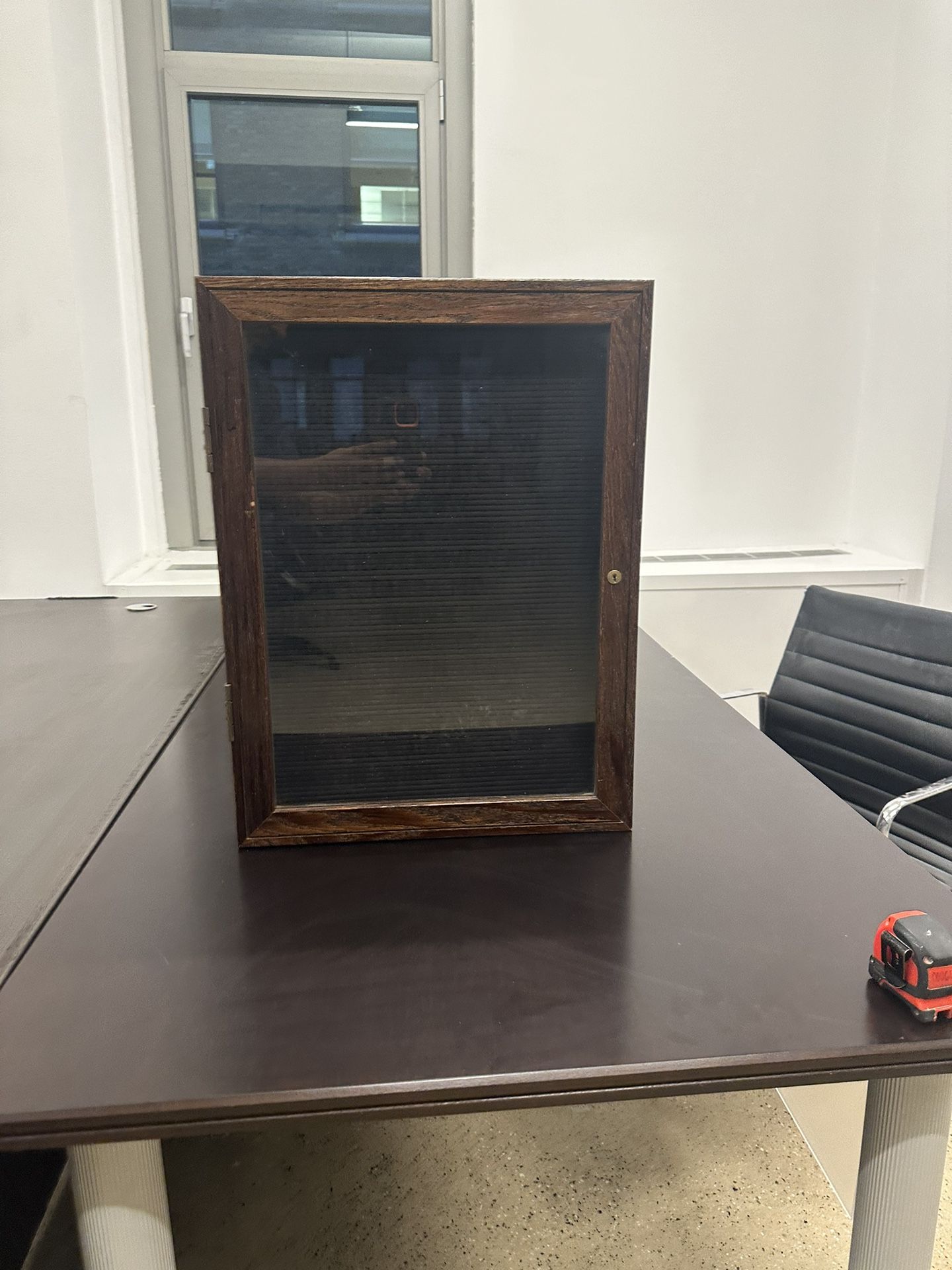 Indoor Enclosed Letter Board w/ One Door & Oak Finish Frame (18" - photo 3