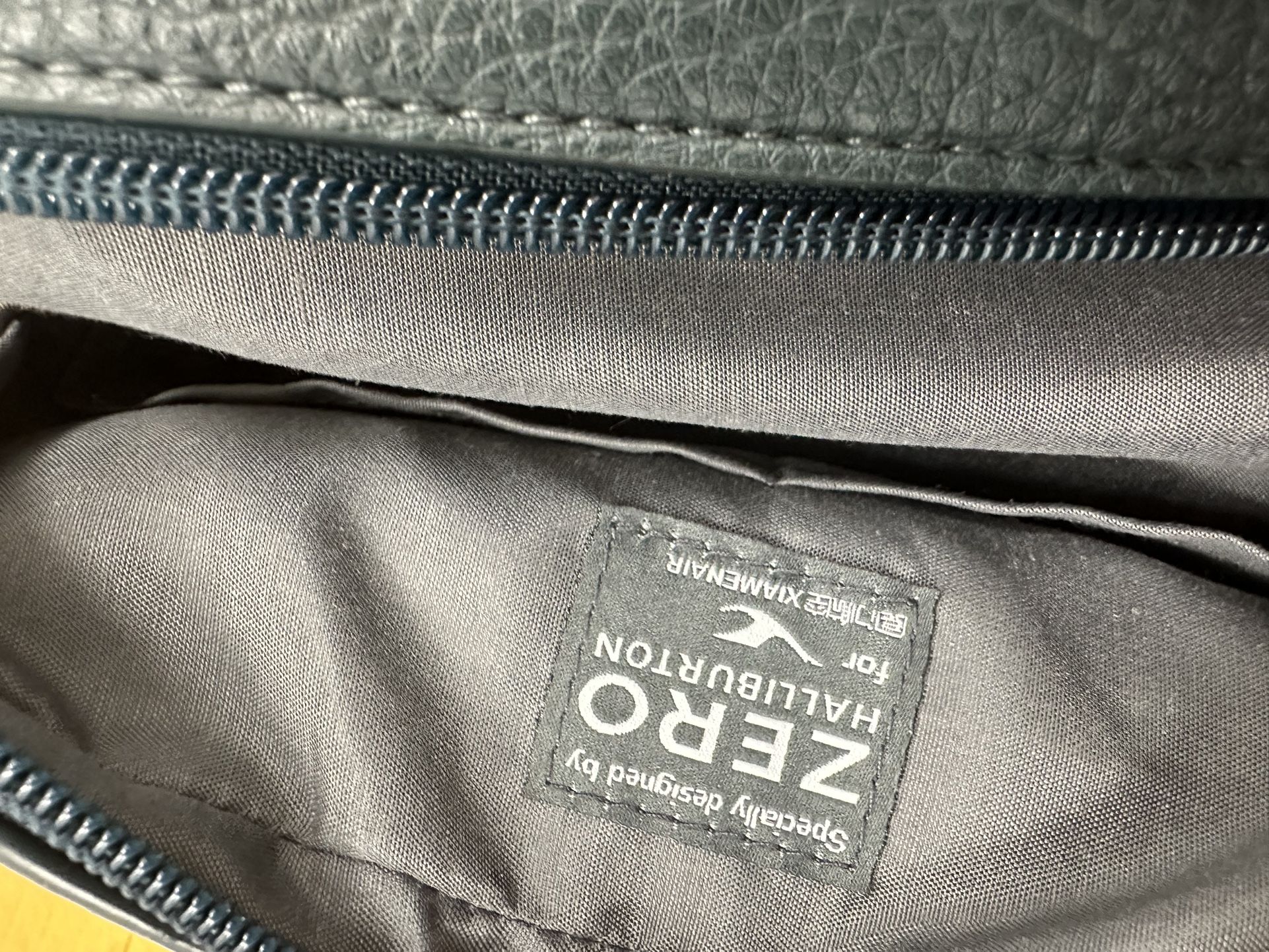 ZERO Halliburton The Journal Soft Nylon Travel Bag - photo 4
