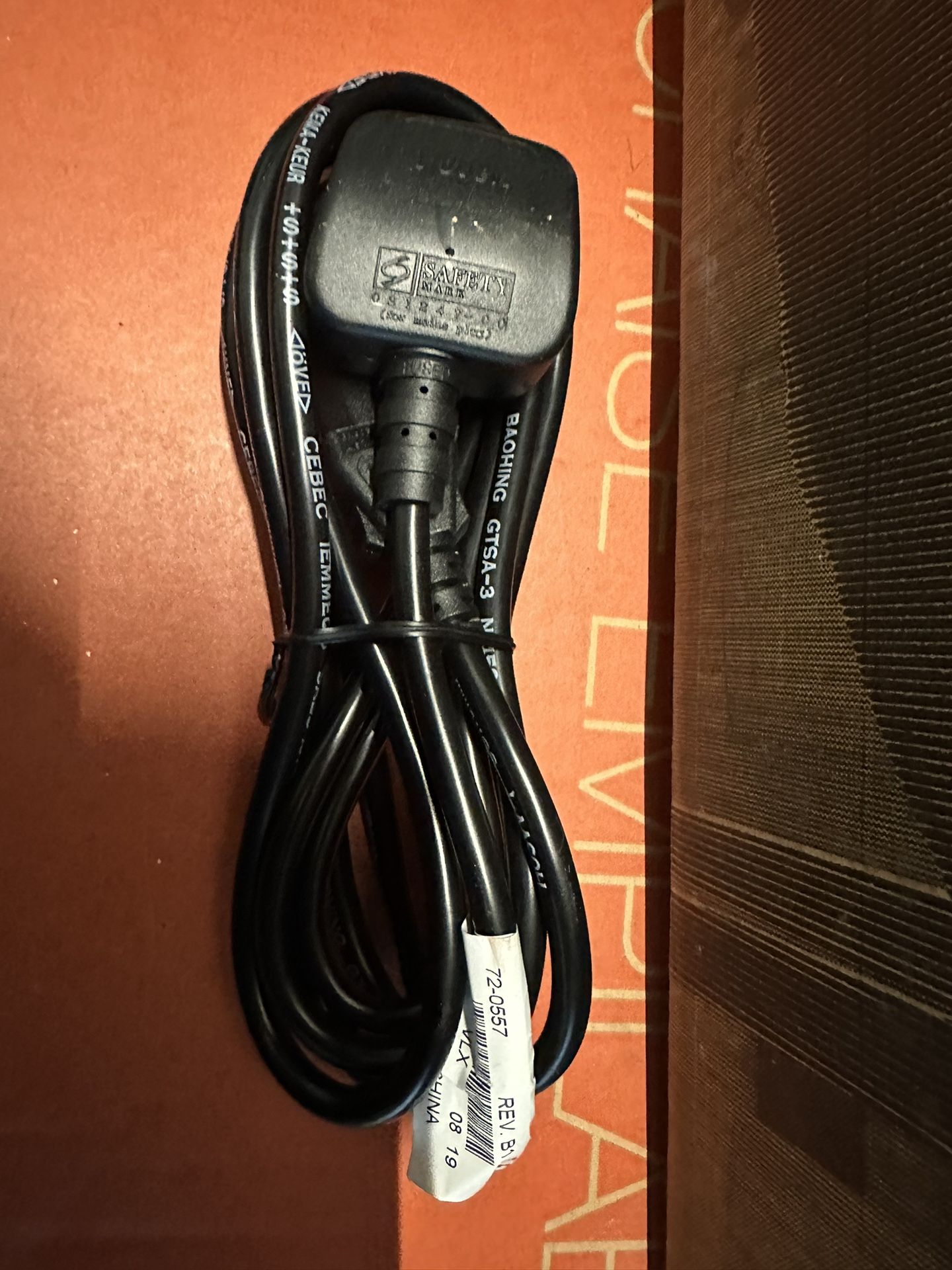 UK 3-pin Power Cord BS1363 13A 250V Fused EL-210 to EL-702 (90de - photo 2