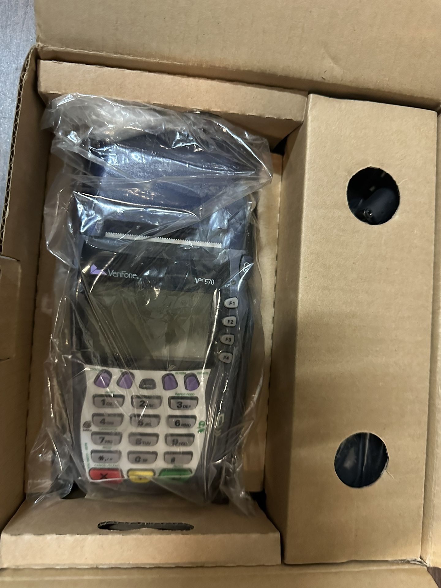 Verifone Omni 5750 VX570 Credit Card Terminal - photo 2