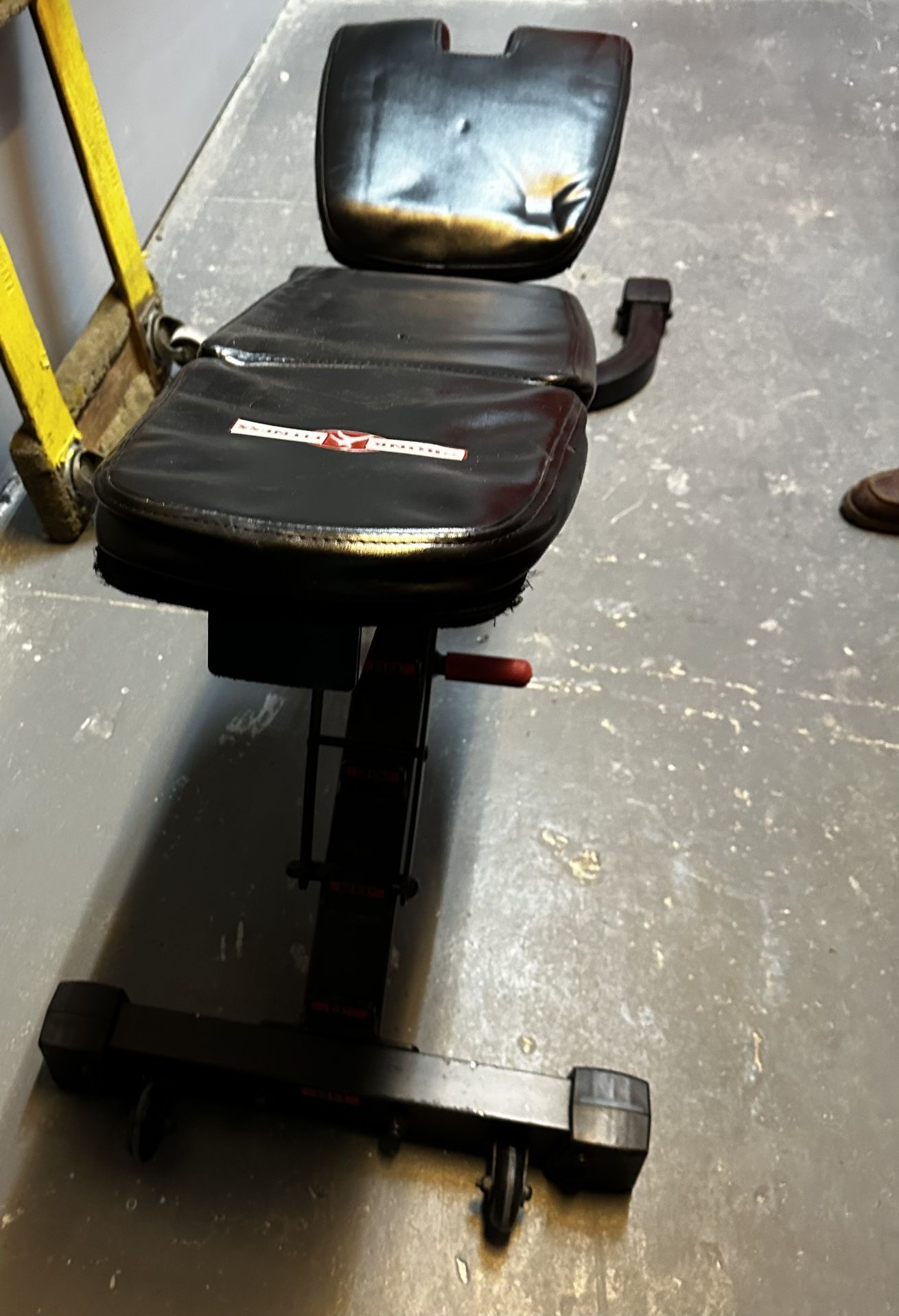 Adjustable Weight Bench