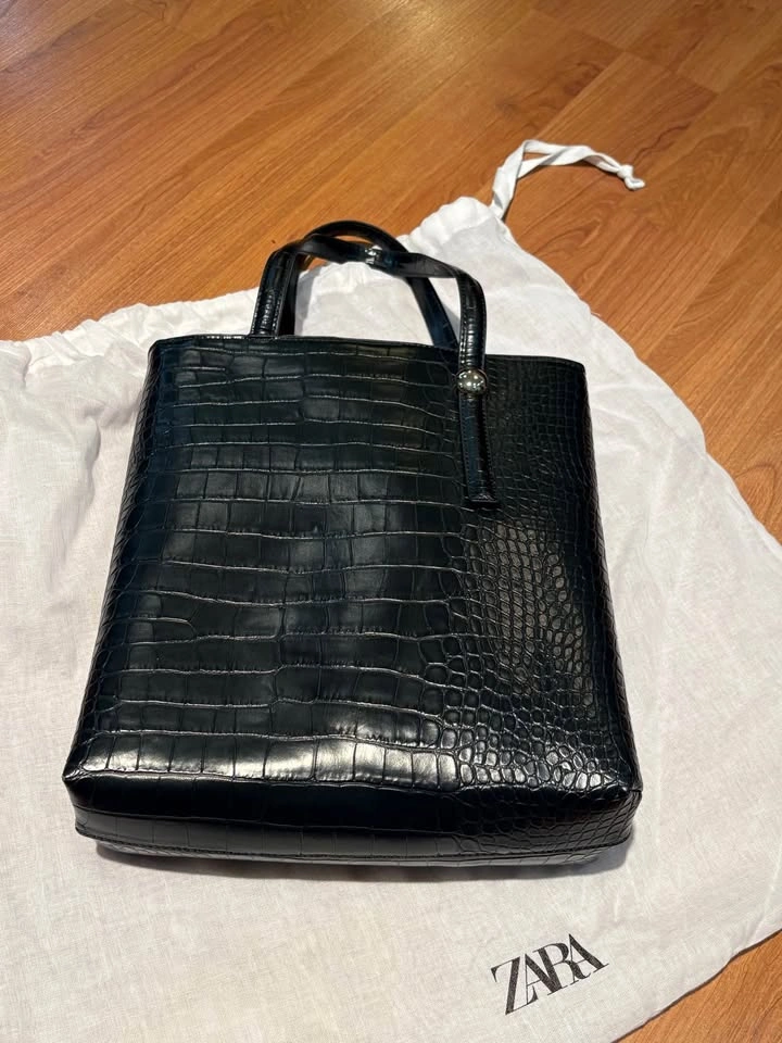 Zara Black Croc-Embossed Tote Bag - photo 3