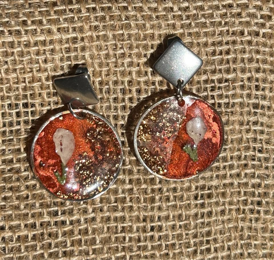 Bloom in Fire. Real flower earrings in copper color - photo 2