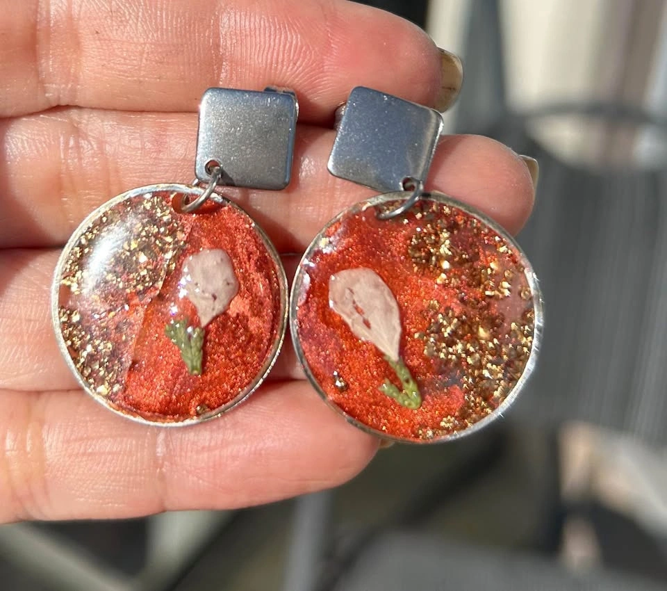 Bloom in Fire. Real flower earrings in copper color - photo 3