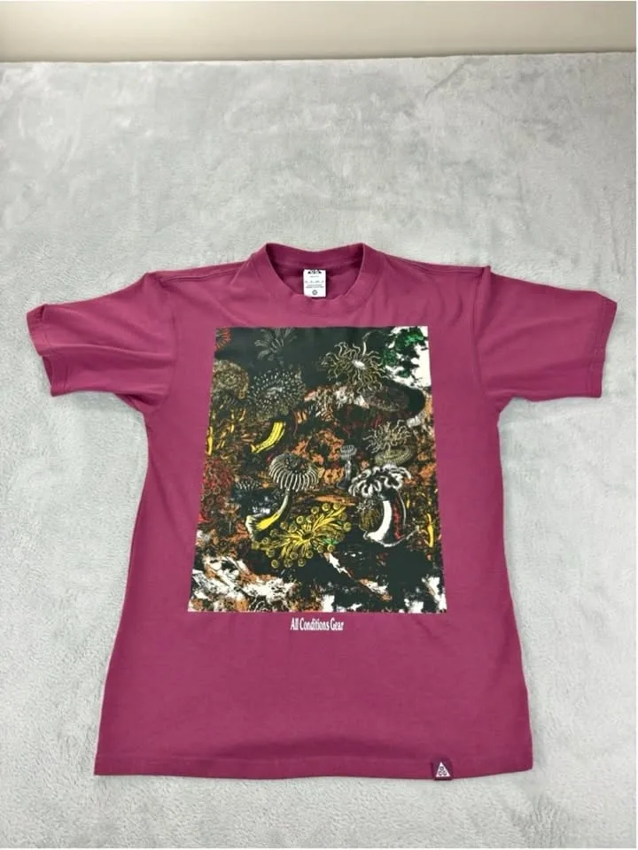 Nike ACG Tide Pool Graphic T-Shirt Men's XS