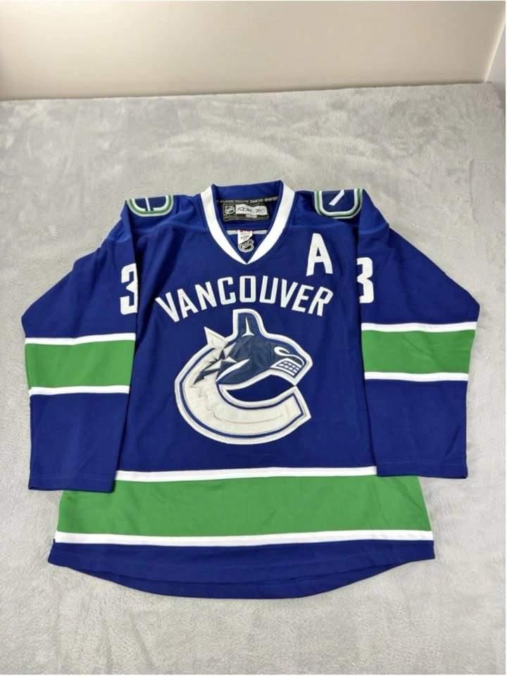Vancouver Canucks Bieksa Jersey - Men's Sz 50 EU