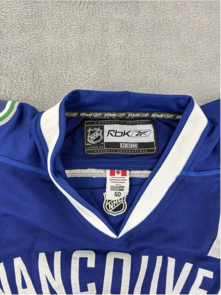 Vancouver Canucks Bieksa Jersey - Men's Sz 50 EU - photo 3
