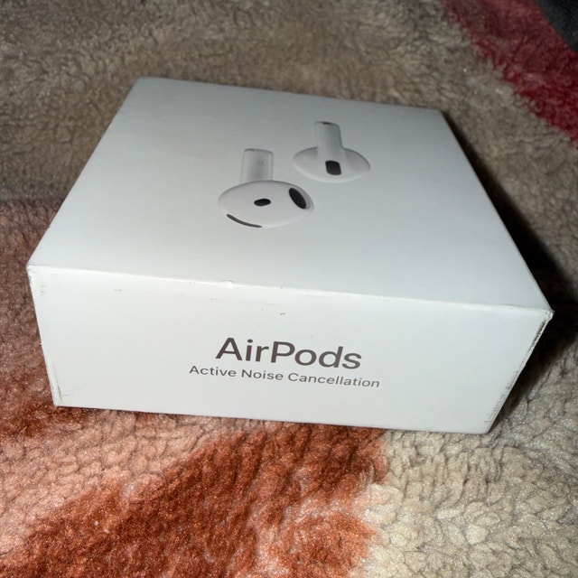 Authentic AirPods 4 (ANC) with AppleCare+ - photo 2