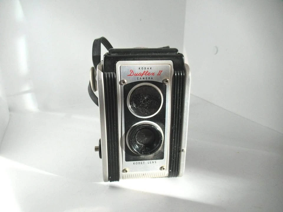 Vintage 1950s Kodak Duaflex 2 Camera (untested)