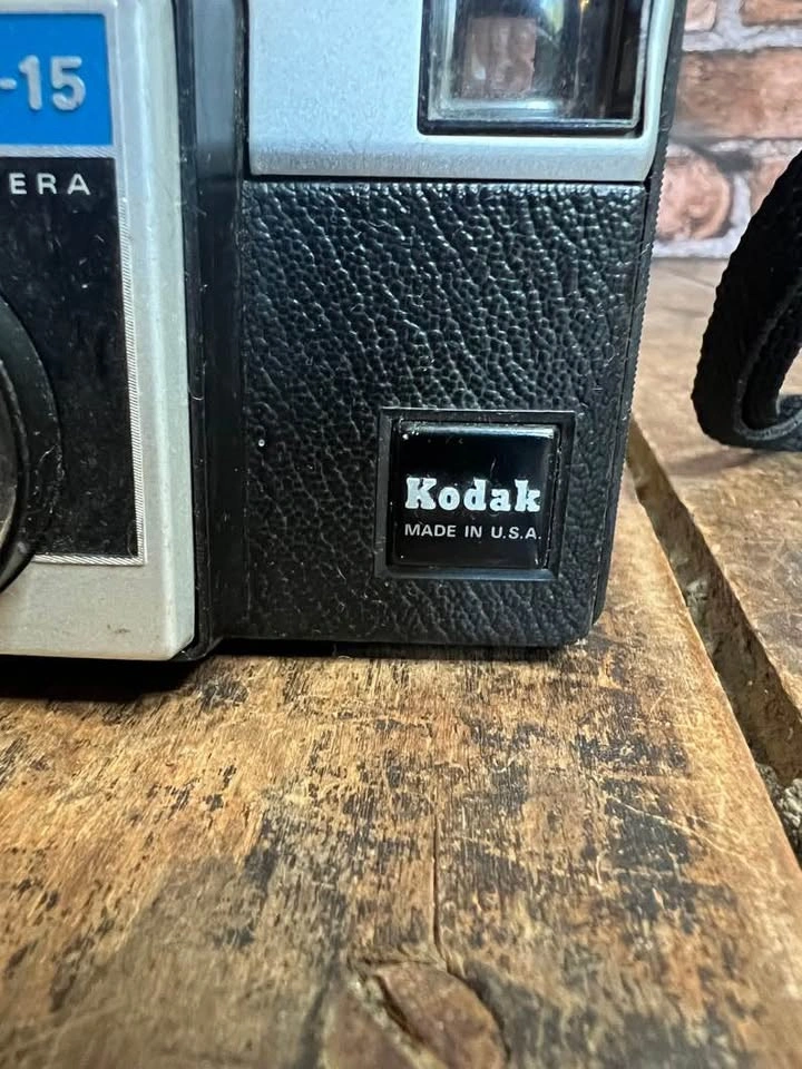 Kodak Instamatic X-15 1970's Vintage Camera With Wrist Strap - photo 2