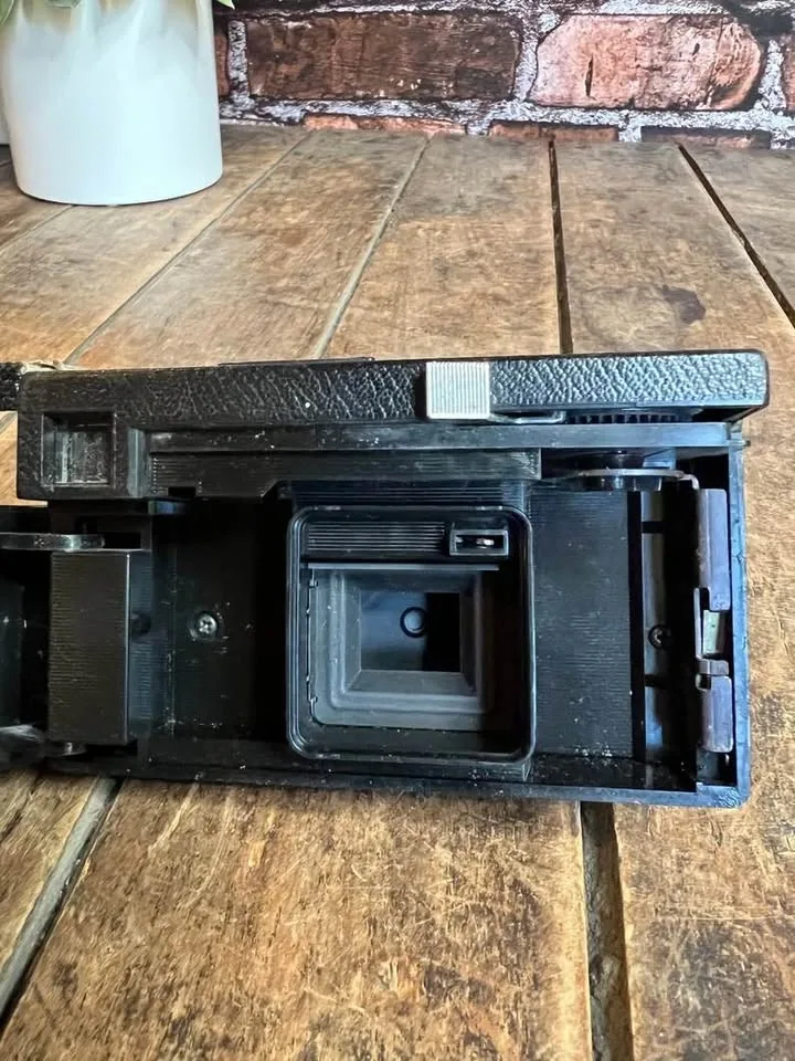 Kodak Instamatic X-15 1970's Vintage Camera With Wrist Strap - photo 5