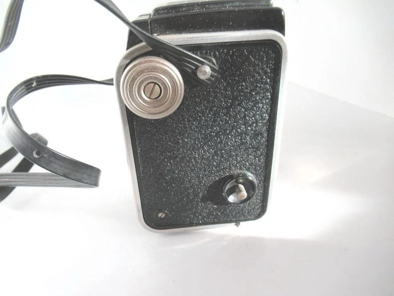 Vintage 1950s Kodak Duaflex 2 Camera (untested) - photo 2