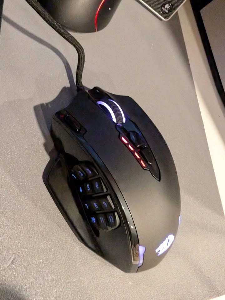 Red Dragon Impact M908 RGB Gaming Mouse - photo 4