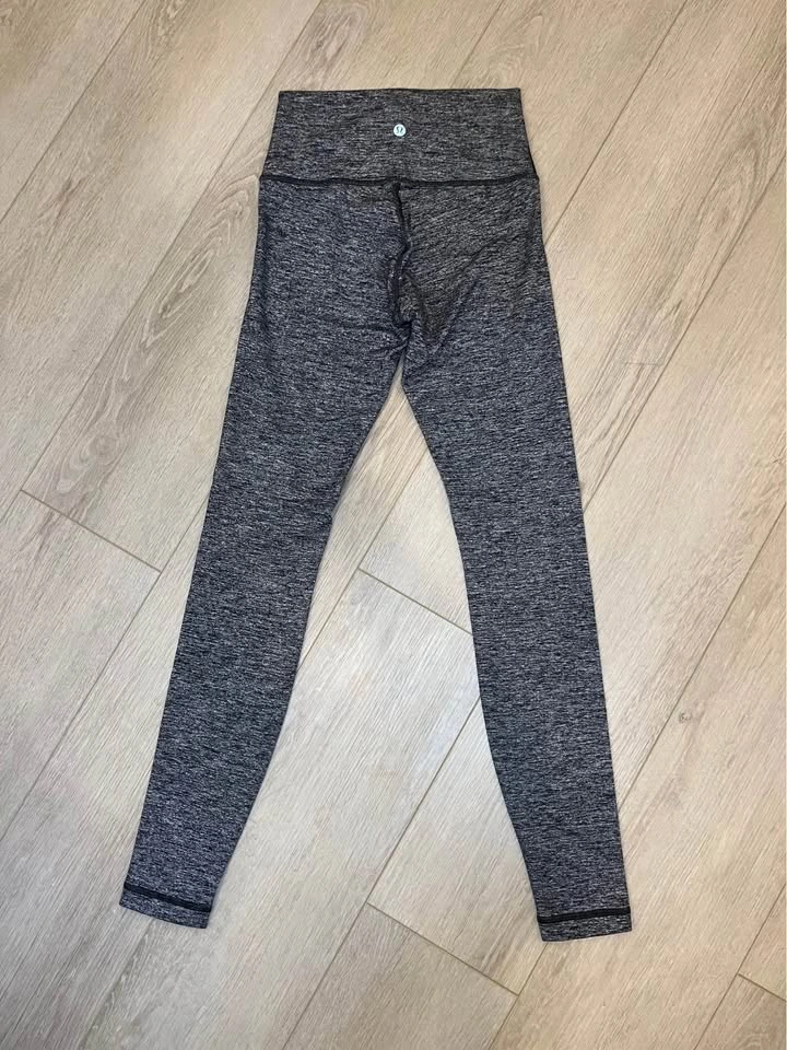 LULULEMON Align Heather Grey Leggings 28" Inseam - photo 4