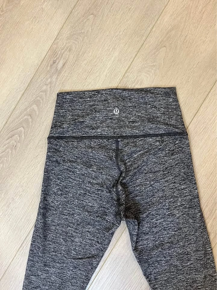 LULULEMON Align Heather Grey Leggings 28" Inseam - photo 5