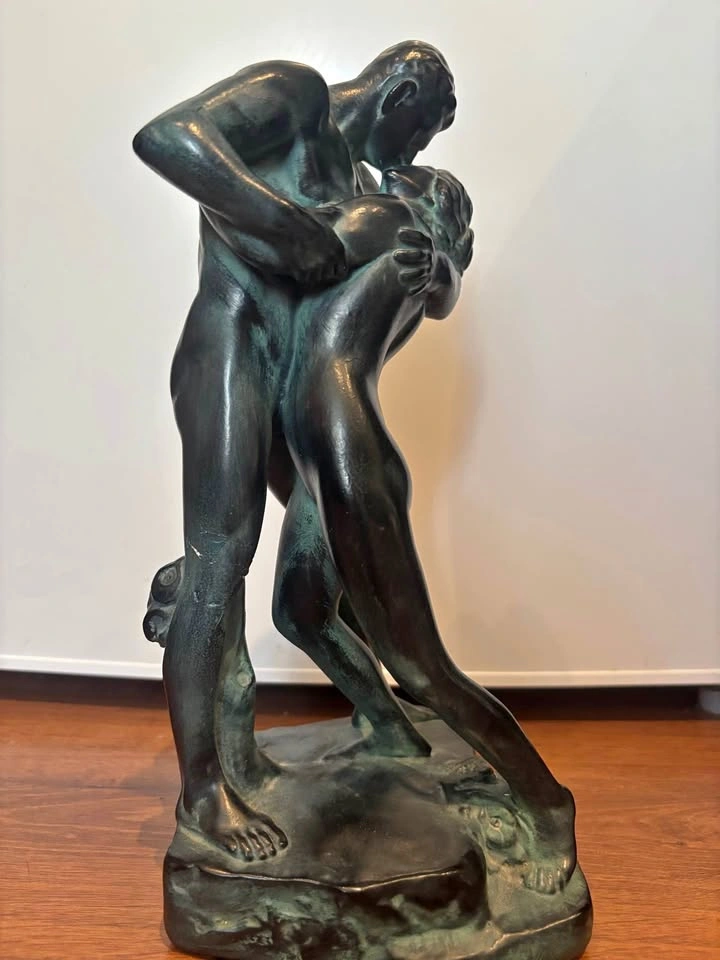 Jackir Collection "The Kiss" Hand Carved Statue 11.5in