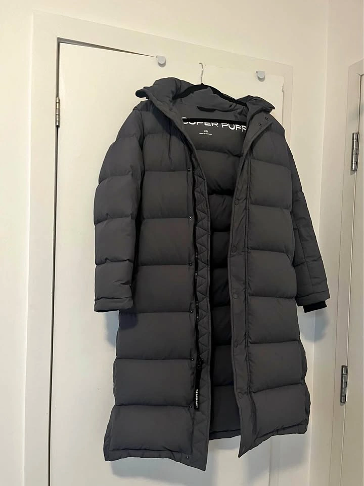 Aritzia Super Puff Long