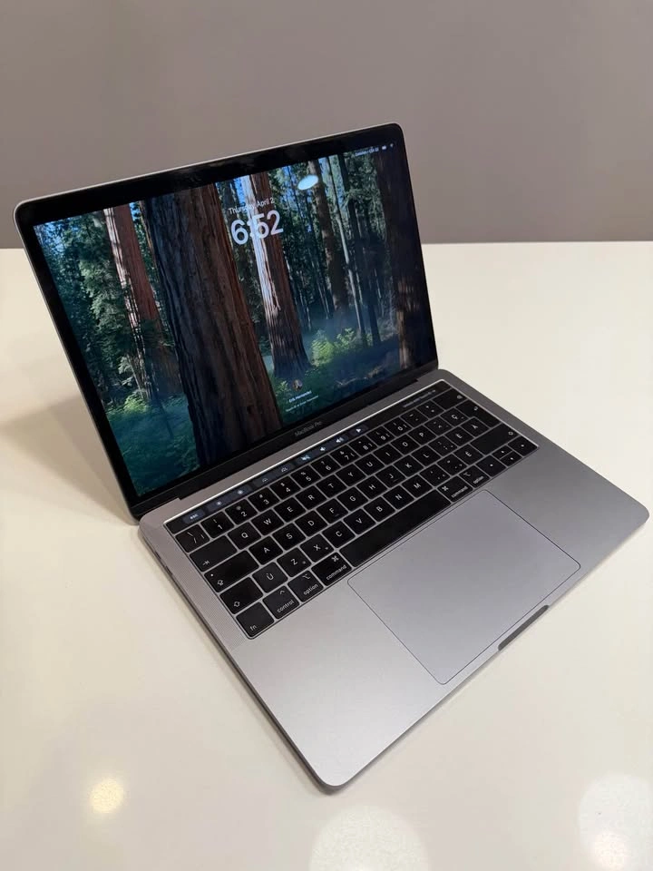 MacBook Pro 13” 2018 - 256 GB (Space Gray) - photo 2