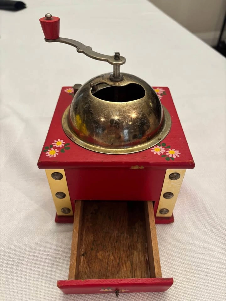 Vintage 1950s Red Coffee Grinder Mill - Farmhouse Decor - photo 3