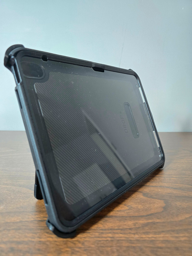 OtterBox Defender Series Case for iPad 10th Gen